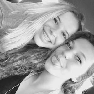 Meet your Posher, Halli